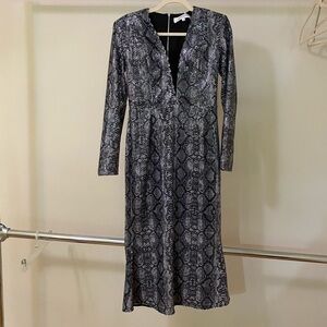 - ELLIATT / NWT Elena  long sleeve Dress snakeskin Sequin Cocktail dress S